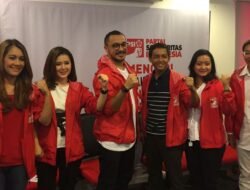 Terjun ke Dunia Politik, Giring ‘Nidji’ Syukuran di Rumahnya