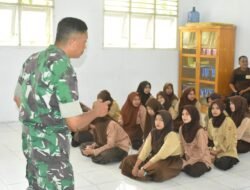 Melalui Program TMMD ke-128 Satgas Kodim 1316/Boalemo Tanamkan Nilai Kebangsaan Sejak Dini di Kalangan Pelajar