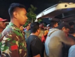 Tanggap Darurat Babinsa Koramil Telaga Biru Bantu Evakuasi Warga Desa Binaan Dengan Gerak Cepat