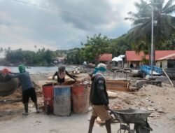 Kolaborasi Anggota Koramil Tabongo Dengan Warga Genjot Progres Jembatan Perintis Gantung Garuda Hingga Capai Target