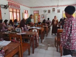 Babinsa Koramil 1315-01 Telaga Dampingi Program Makan Bergizi Gratis Untuk Siswa Di Kecamatan Telaga Jaya