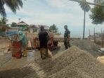 Dedikasi Babinsa Koramil 1315-03/Tabongo Dalam Mendampingi Pekerja Jembatan Perintis Tingkatkan Semangat Kerja