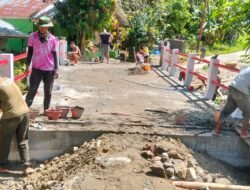 Pembangunan Jembatan Garuda Desa Ulapato B Capai 98 Persen Personel Koramil 1315-01/Telaga Tetap Laksanakan Pendampingan
