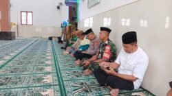 Babinsa Hadiri Ceramah Agama Di Masjid Al-Mukaromah Perkuat Kebersamaan Dan Kepedulian Sosial Masyarakat