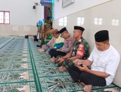 Babinsa Hadiri Ceramah Agama Di Masjid Al-Mukaromah Perkuat Kebersamaan Dan Kepedulian Sosial Masyarakat