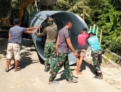 Pendampingan Babinsa Koramil Limboto Percepat Pembangunan Jembatan Beton Armco Penghubung Kelurahan Polohungo Dengan Wilayah Sekitar Masyarakat