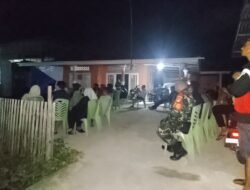 Koramil 1315-01/Telaga Perkuat Kebersamaan Melalui Nonton Bareng Semifinal Piala Dunia Bersama Masyarakat Tiga Lokasi Wilayah