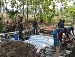 Kepala Staf Korem 133/Nani Wartabone Pastikan Progres Pembangunan Jembatan Armco Berjalan Lancar Di Desa Iloheluma Boliyohuto
