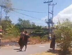 Aksi Sigap Personel Koramil 1315-01/Telaga Bersama Warga Kendalikan Kebakaran Lapangan Sepak Bola Dengan Cepat