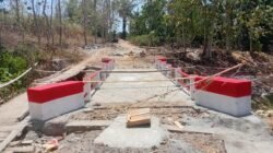 Finishing Jembatan Garuda Rampung, Koramil 1315-05/Boliyohuto Fokus Bersihkan Area Sekitar Jembatan